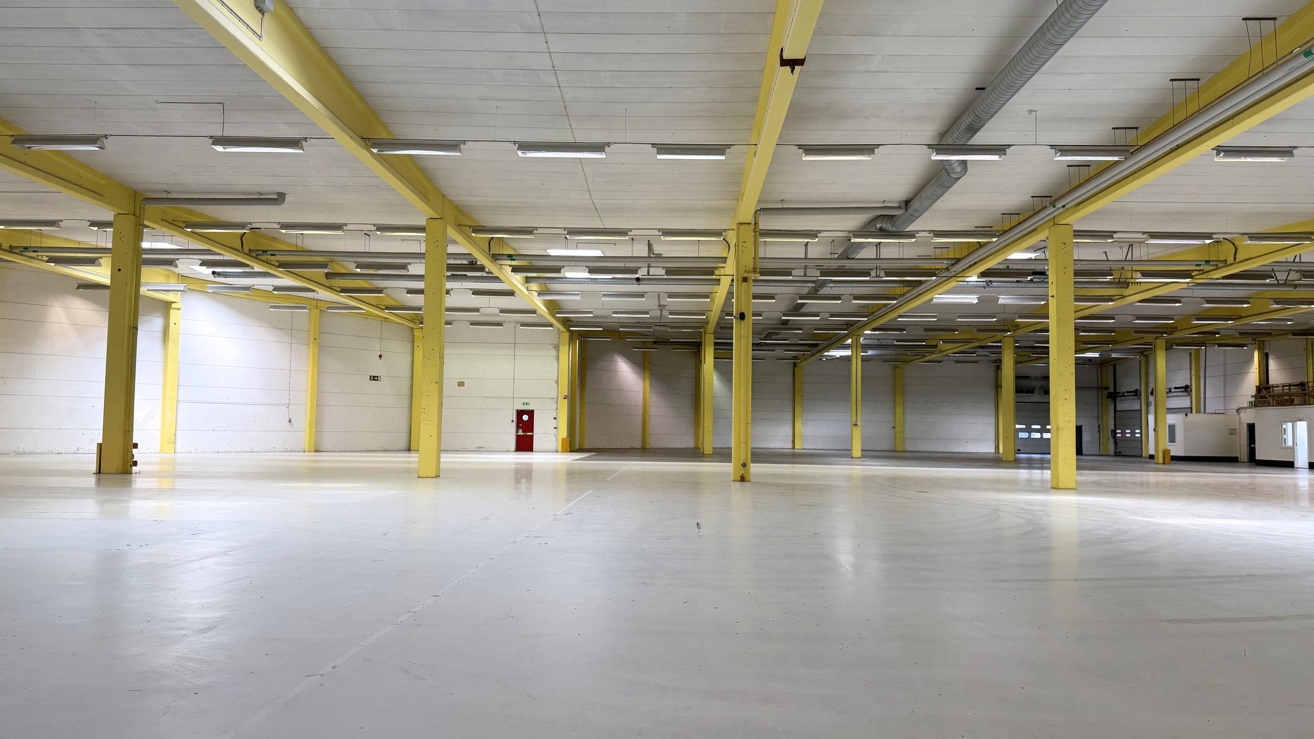 Flexibelt lager på med stor uppställningsplats i Bulltofta